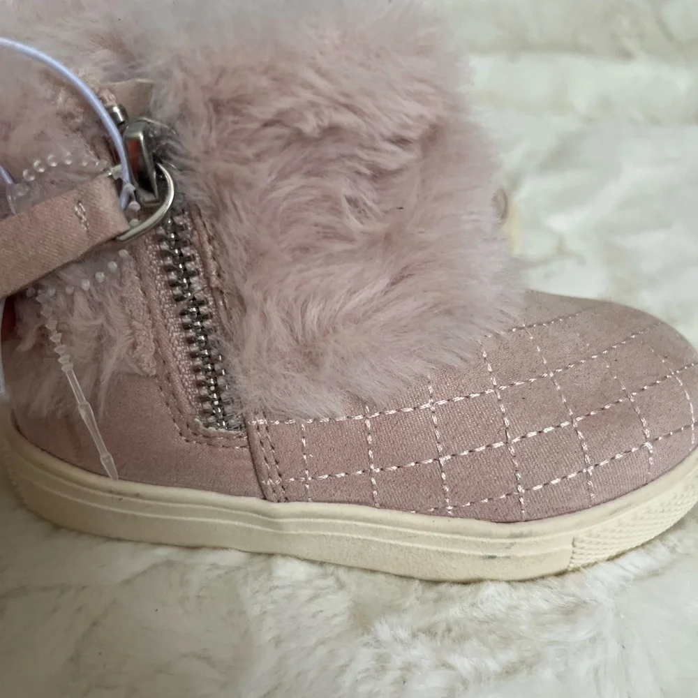 Sugar Toddler Blush pink Cozy Boots, Size 5